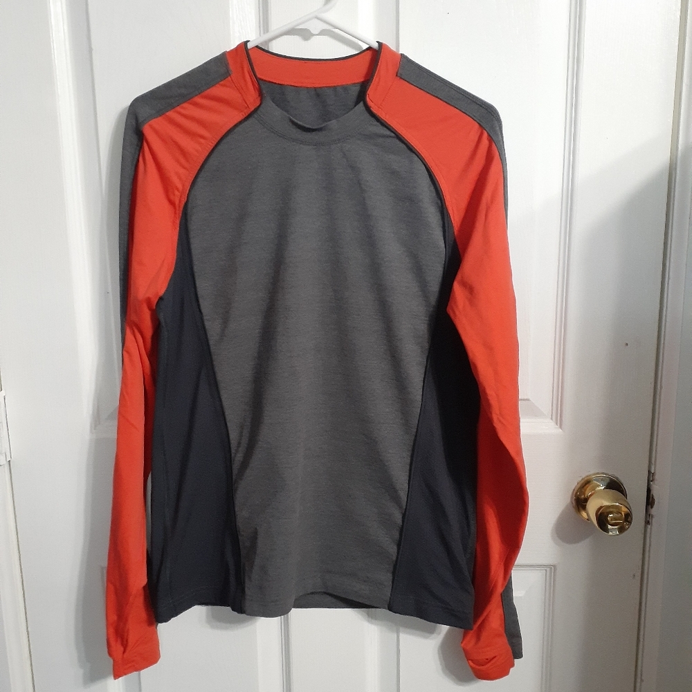**SOLD** Men lululemon athletica long sleeve